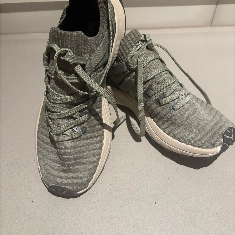 Merrell Embark Sneakers in Tea color… adorable and worn twice!